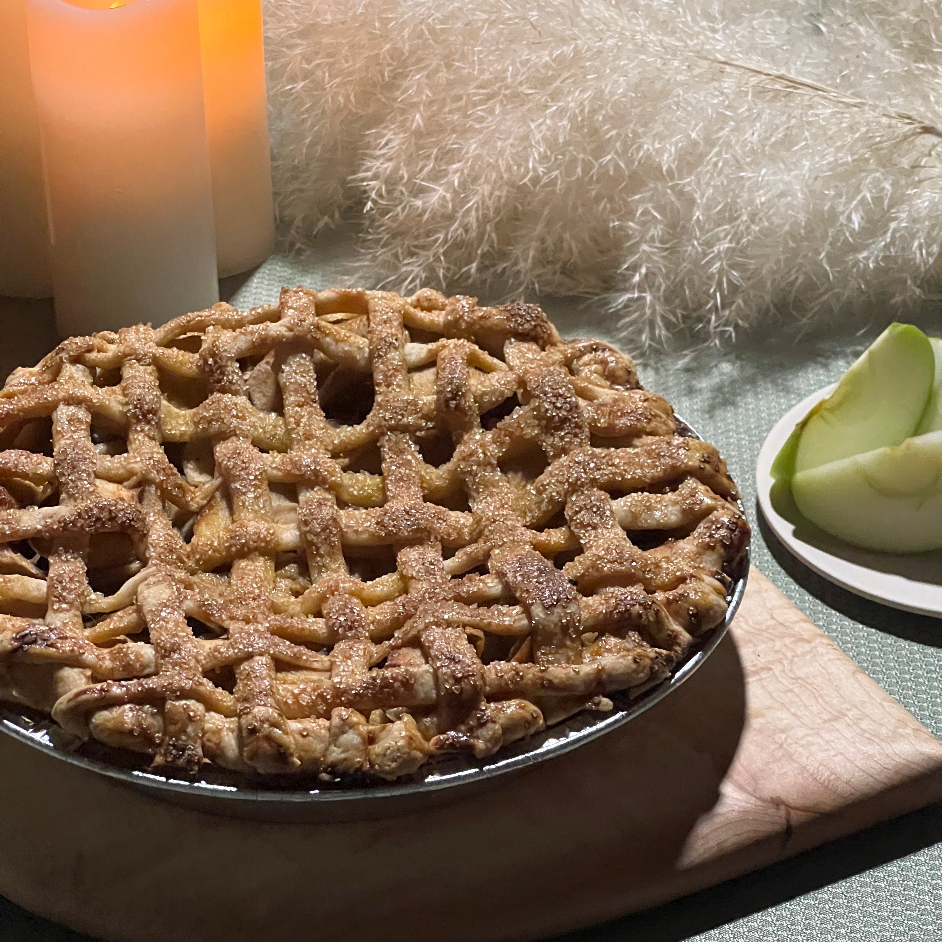 Classic Lattice Apple Pie 9"